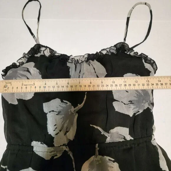 ❤️ 4/$20 Old Navy dress Women's XS Black gray flower Adjustable spaghetti straps - Picture 4 of 13